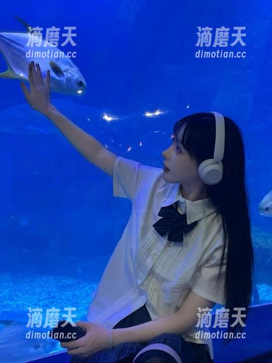 51cg 想知道哪个瓜甜?下载51cgfun,一起交流‘甜蜜’瞬间!