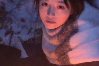 “yule718”的视频教我：如何在吃瓜时优雅地把自己的脸吃上去！