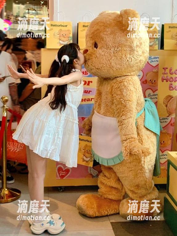 免费吃瓜网 八卦不停步!直达话题的免费吃瓜网,来聊聊周边的瓜!