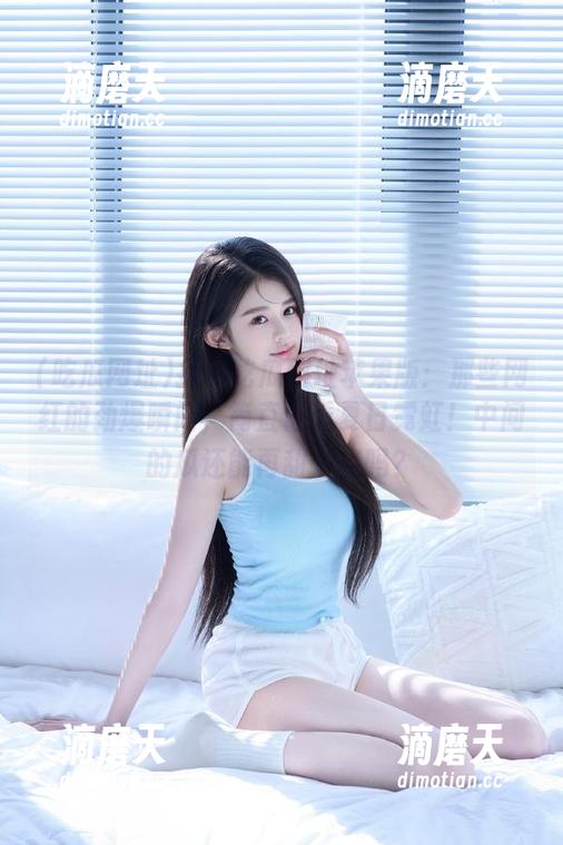 吃瓜网址 探秘吃瓜网址苹果版:那些网红的劲爆瞬间,简直像看夏日霓虹!中间的瓜还能再甜一点吗?