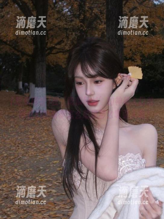 吃瓜网址 在‘吃瓜网址’的神秘入口前,网红们的故事怎么总是那么吸引人呢?