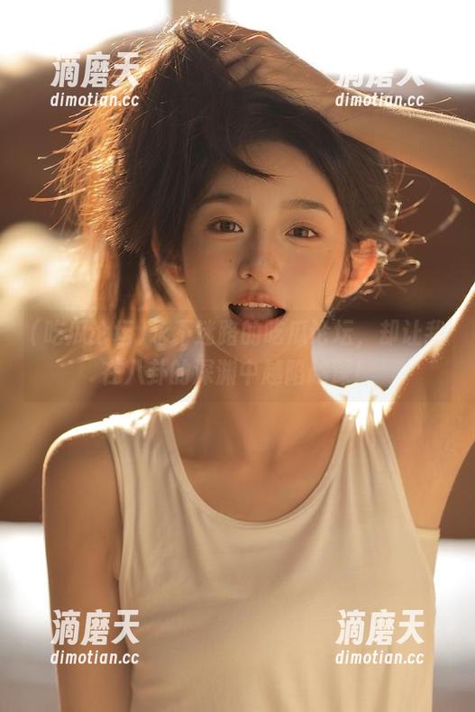 吃瓜论坛 永不迷路的吃瓜论坛,却让我在八卦的深渊中越陷越深!