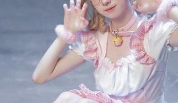 你登录‘好莱坞黑料正能量’了吗？这里是八卦满天飞的能量小宇宙！