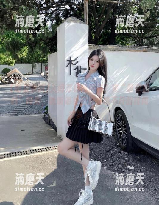 明星黑料 人间浮躁何所依?来“明星黑料”网页,听听明星们那些绕不开的绯闻故事!