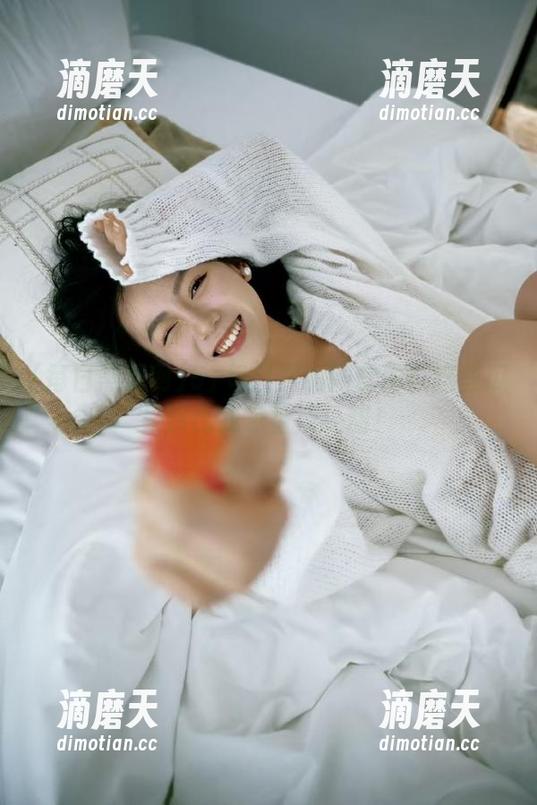 每日黑料网 51每日黑料网官网:这些瓜果然比我家香蕉还甜!