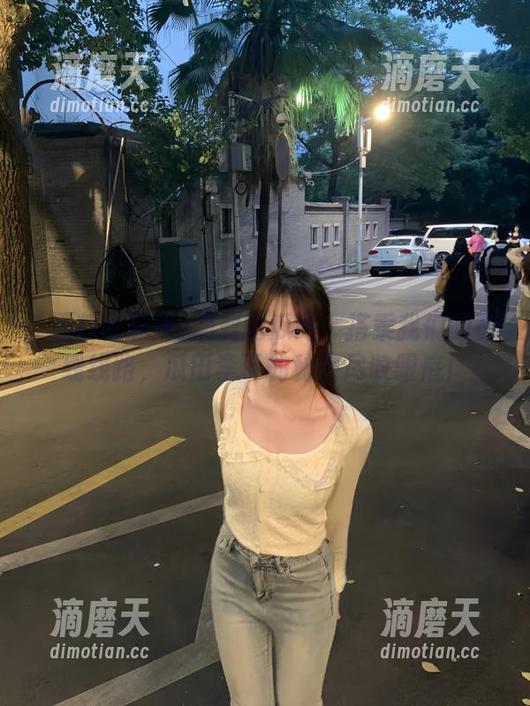 黑料吃瓜网：搭乘我们的在线线路，瓜田李下的秘密尽收眼底！