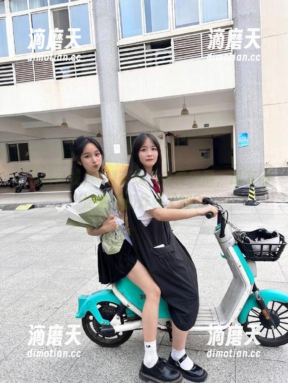 黑料在线 黑料在线:免费供瓜,瓜友们准备好扔炸弹了吗?