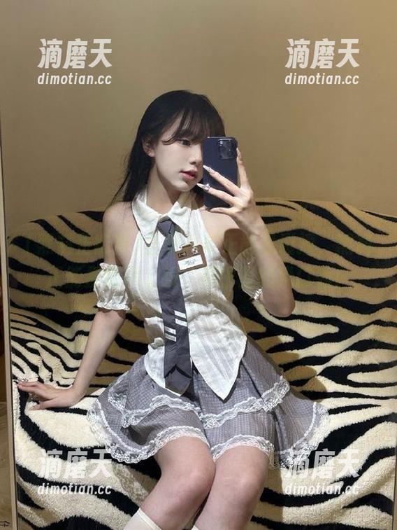 黑料正能量 当黑料与正能量碰撞,黑料正能量官网上线,瓜田里的脱口秀!