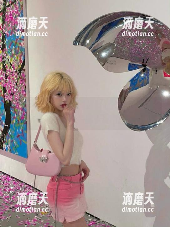 黑料社正能量 下载黑料社正能量,一起领略郁闷中的小确幸!