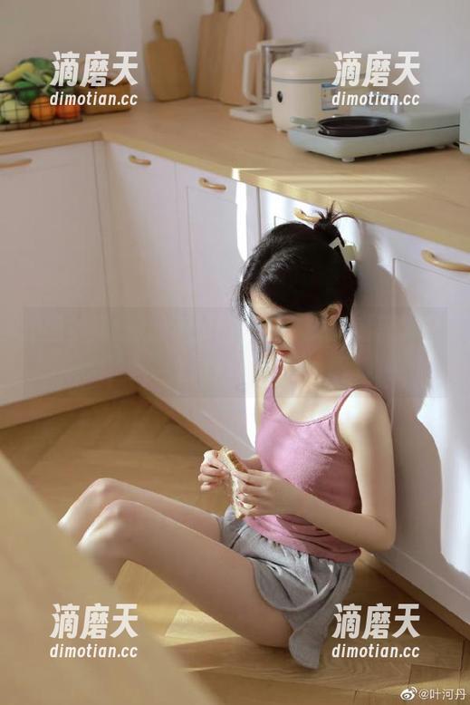 黑料网络 躲不掉的正能量,观看黑料网络里的太郎心机事件现场。